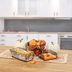 Spectrum Diversified Wright Basket  Classic Kitchen Design for Breads  Roll  Muffin  Pastries & Baked Good Storage  Traditional Style Snack & Food Hol
