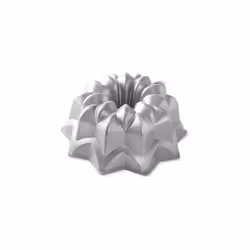 Nordic Ware Star Bundt Pan