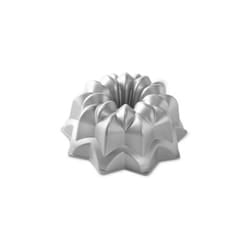 Nordic Ware Star Bundt Pan