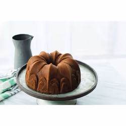 Nordic Ware Non-Stick Cast Aluminum Fleur De Lis Bundt Pan, Toffee