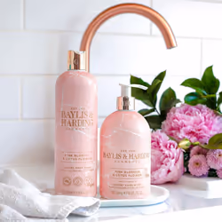 Baylis & Harding Liquid Hand Soap Wash with Dispenser  Elements  Pink Blossom & Lotus Flower  16.9oz/500ml