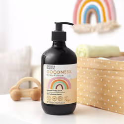 Baylis and Harding Goodness Kids Strawberry Swirl Natural Body Wash, 500ml