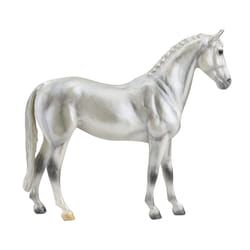 Breyer Pearly Grey Trakehner