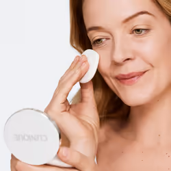 Clinique Beyond Perfecting Powder Lightweight Full Coverage Foundation + Concealer For Dry Combination to Oily Skin Types  Cream Whip