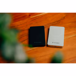 Verbatim Charge 'n' Go Essentials Magnetic Wireless Power Bank 10000 mAh Black - Additional view 5