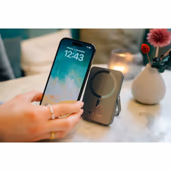 Verbatim Charge 'n' Go Magnetic Wireless Power Bank with stand - 10000 mAh Grey - Additional view 4