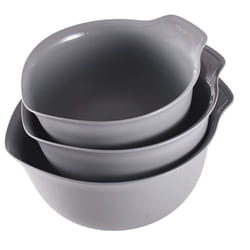 KitchenAid Universal Nesting Plastic Mixing Bowls  Set Of 3  2.5 quart  3.5 quart  4.5 quart  Non Slip Base with Easy Pour Spout to Reduce Mess  Dishw