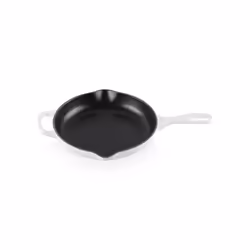 Le Creuset Enameled Cast Iron Signature Iron Handle Skillet 9"""" (1-3/8 qt.) White
