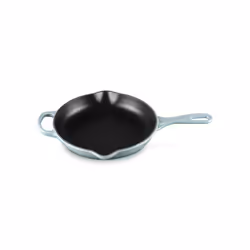 Le Creuset Enameled Cast Iron Signature Iron Handle Skillet 9"""" (1-3/8 qt.) Sea Salt