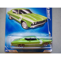 HOT WHEELS 08/10 '09 MUSCLE MANIA '69 CHEVELLE LT GREEN WITH WHITE STRIPE 084/190 by Hot Wheels