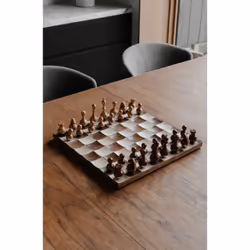 Umbra Wobble Chess set Desktop
