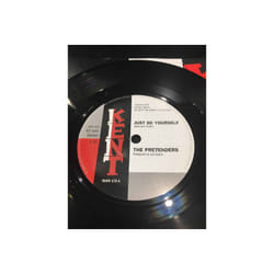 Just Be Yourself / Its Everything About You (That I Love) - Pretenders 7" 45