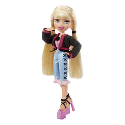 Bratz Goin’ Out! Cloe Fashion Doll