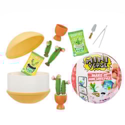 MGA's Miniverse Make It Mini Lifestyle in PDQ Series 1A Toy figure set