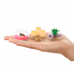 MGA's Miniverse Make It Mini Lifestyle in PDQ Series 1A Toy figure set - Additional view 5