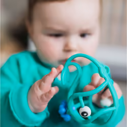 Nuby Chewy Chums All Silicone Soothing Teether, Whale - 3M+