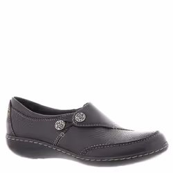 Clarks Women's Ashland Lane Q Slip-On Loafer  Black  7 N US