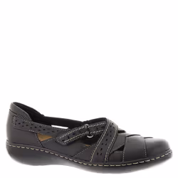Clarks womens Ashland Spin Q Slip On Loafer  Black  8.5 Wide US