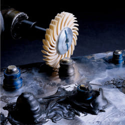 3M Scotch-Brite SS-ZB Radial Bristle Brush - 3/8 in Center Hole - 3 in