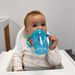 Grip N' Sip Drinking Cup 4-12 Monts Nuby Easy Grip Soft Spout No Spill