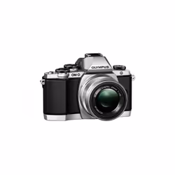 Olympus M.Zuiko 25mm f1.8 Standard lens Silver
