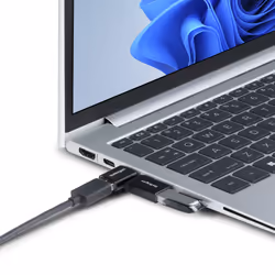 StarTech.com Right Angled USB-C to USB-A Adapter, USB 5Gbps, Compact USB-C Male to USB-A Female Adapter, Metal Housing, M/F - Additional view 5