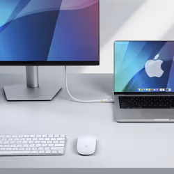 StarTech.com 50cm (1.6ft) USB4 Cable, 80Gbps, USB-IF Certified USB-C Cable, 240W PD, 8K 120Hz/4K 240Hz DP2.1 DP80, TPE Jacket, Thunderbolt 4 Compatible - White USB-C Cord - Additional view 5