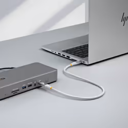 StarTech.com 50cm (1.6ft) USB4 Cable, 80Gbps, USB-IF Certified USB-C Cable, 240W PD, 8K 120Hz/4K 240Hz DP2.1 DP80, TPE Jacket, Thunderbolt 4 Compatible - White USB-C Cord - Additional view 6