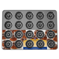 Wilton Perfect Results Non-Stick Mega Fluted Tube Pan, 20-Cavity