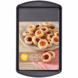 Wilton Perfect Results Premium Non-Stick Bakeware Cookie Sheet, 15 x 10-Inch