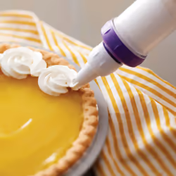 Wilton Dessert Decorator Plus Cake Decorating Tool, Cake Icing Tool