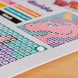 Wixels Animal Activity Kit | Colour-Absorbing Pixel Art Set | Includes Markers and Easy to Follow Colour Guides | for Ages 6+