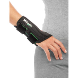 Mueller Sports Medicine Mueller Green Fitted Wrist Support S/M