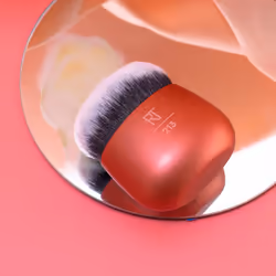 Real Techniques Foundation Kabuki Makeup Blender - Additional view 5