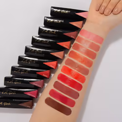 L.A. Girl Lip Attraction Lipstick  Delightful GLC592