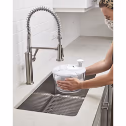 Cuisinart Large Salad Spinner- Wash  Spin & Dry Salad Greens  Fruits & Vegetables  5qt  CTG-00-SASW White