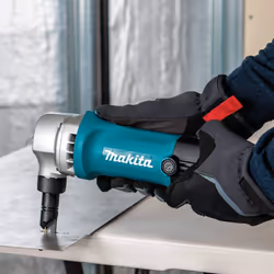 Makita 240V 0.6-inch/1.6mm Nibbler - Additional view 4