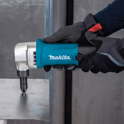 Makita 240V 0.6-inch/1.6mm Nibbler - Additional view 5