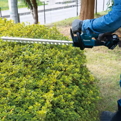 Makita DUH506RT 18V Li-ion LXT Brushless 50cm Hedge Trimmer Complete with 1 x 5.0 Ah Battery and DC18RC Charger