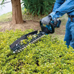 Makita DUH506RT 18V Li-ion LXT Brushless 50cm Hedge Trimmer Complete with 1 x 5.0 Ah Battery and DC18RC Charger