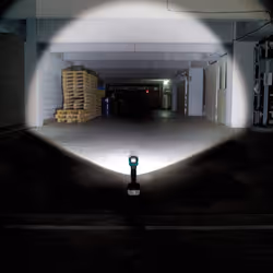 Makita DML808 18V / 14.4V LXT Torch LED Light Pivot 200 Lumens Adjustable Beam - Additional view 4