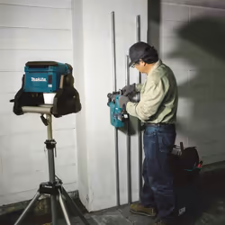 makita DML811/1 Cordless Worklight 110V - Additional view 7