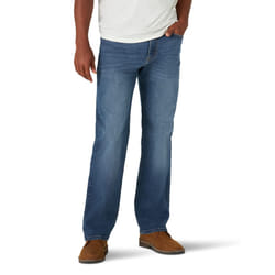 Wrangler Mens Free-to-Stretch Relaxed Fit Jean, Milwaukee, 34W x 32L