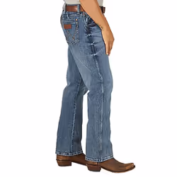 Wrangler Men's Retro Relaxed Fit Boot Cut Jean  Greeley  36W x 36L