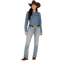 Wrangler Women's Willow Mid Rise Performance Waist Boot Cut Ultimate Riding Jean  Light Wash  9-34