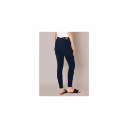 Levi Strauss Signature Gold Women's Totally Shaping Pull-on Skinny Jeans Available in Plus Size  Immaculate  8 Long