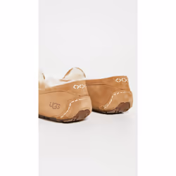 UGG Women's Ansley Slipper  Chestnut  08