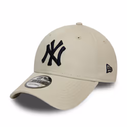 New Era League Essential 9Forty Cap ~ New York Yankees cream