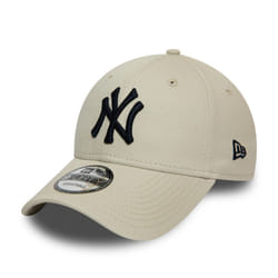 New Era League Essential 9Forty Cap ~ New York Yankees cream