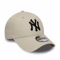 New Era League Essential 9Forty Cap ~ New York Yankees cream
